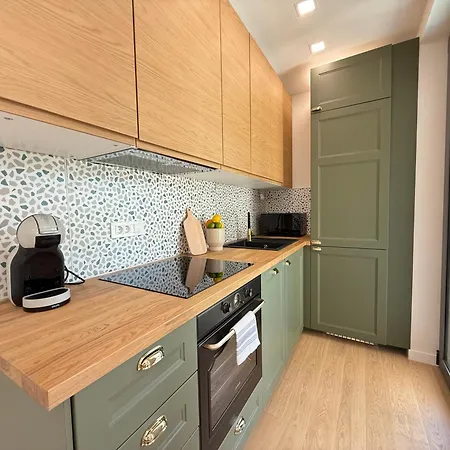 Apartman Arborea, Luxury With Private Yard Zadar